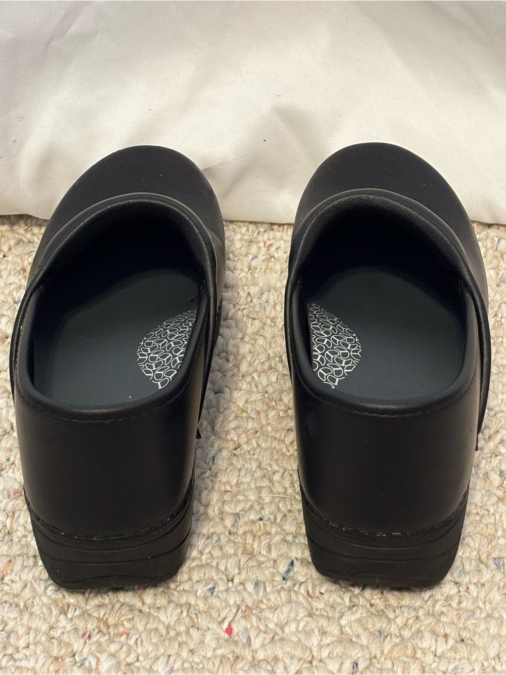 Dansko XP 2.0 Black Waterproof Pull Up Clog size 36 - Picture 4 of 8